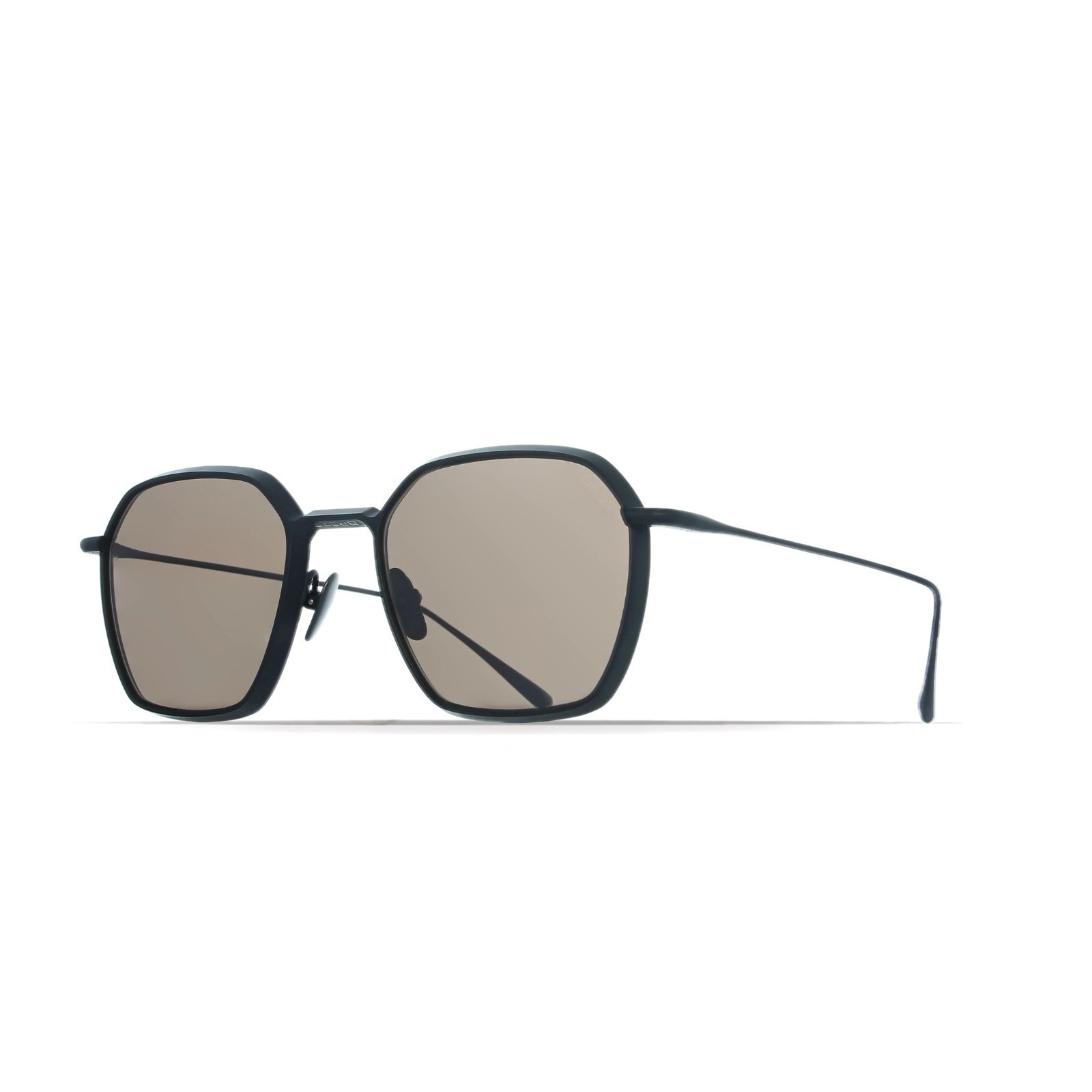 Occhiali da sole Brett Virgil Sun Black C03 in titanio vista in prospettiva